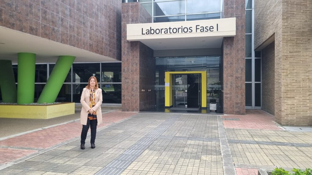 Professora do UNISAL Campinas fortalece parcerias acadêmicas e científicas durante visita à Colômbia